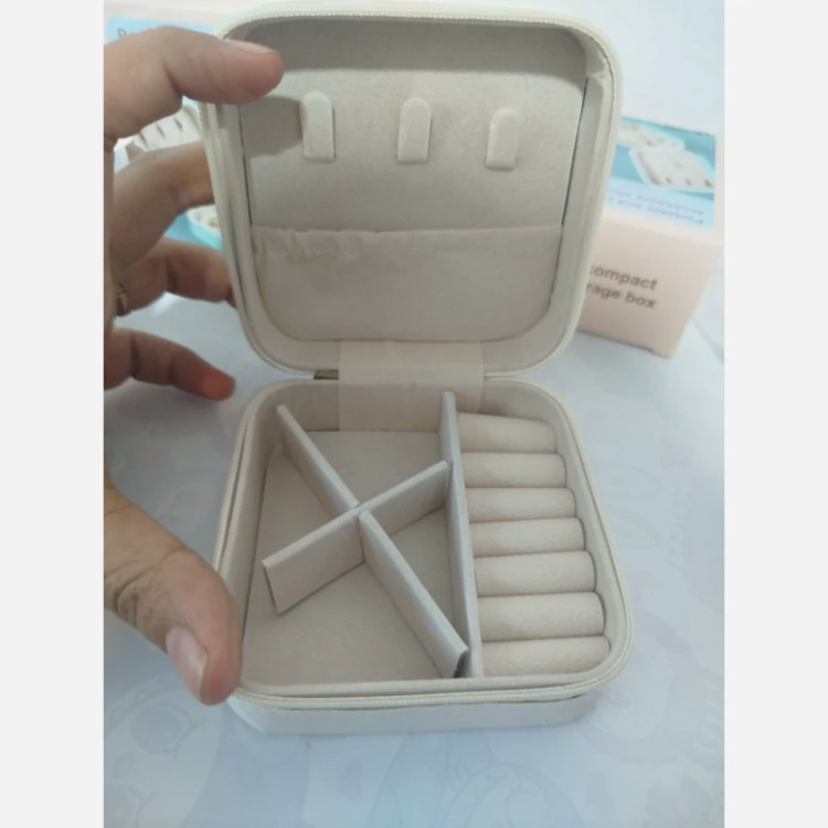 جعبه جواهرات و اکسسوری