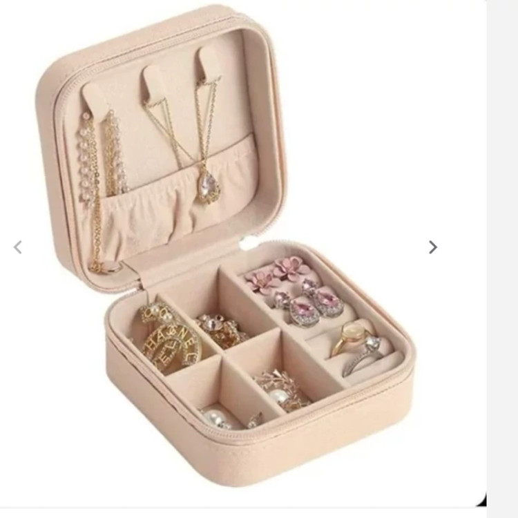 جعبه جواهرات و اکسسوری