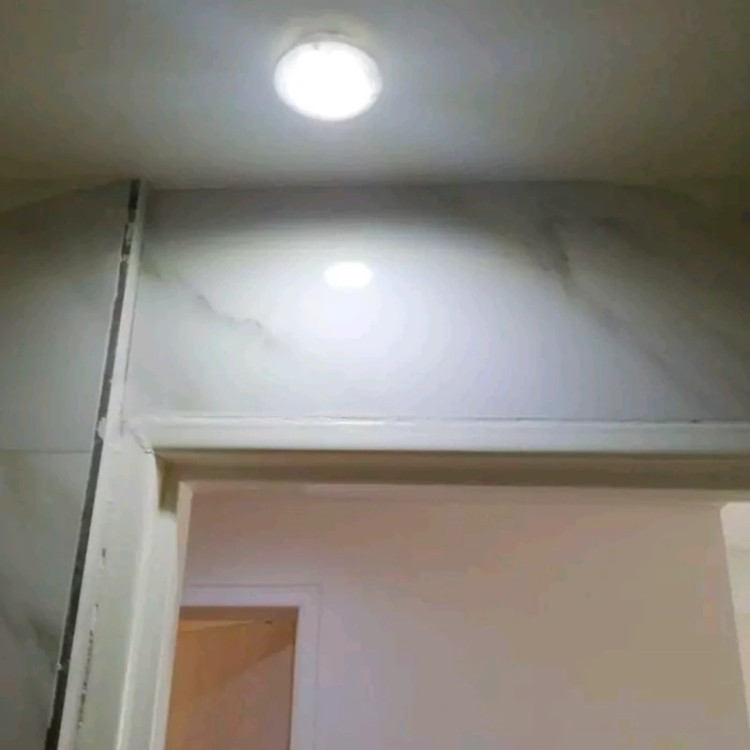چراغ زیرکابیتی به همراه ریموت