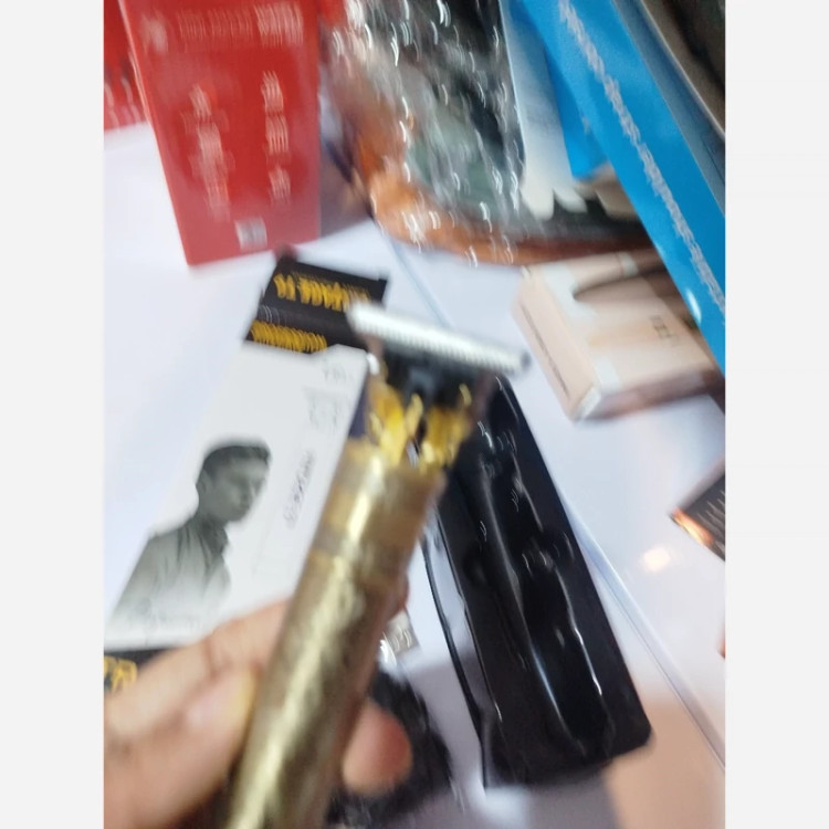 ماشین اصلاح صورت و مو سلطنتی t9